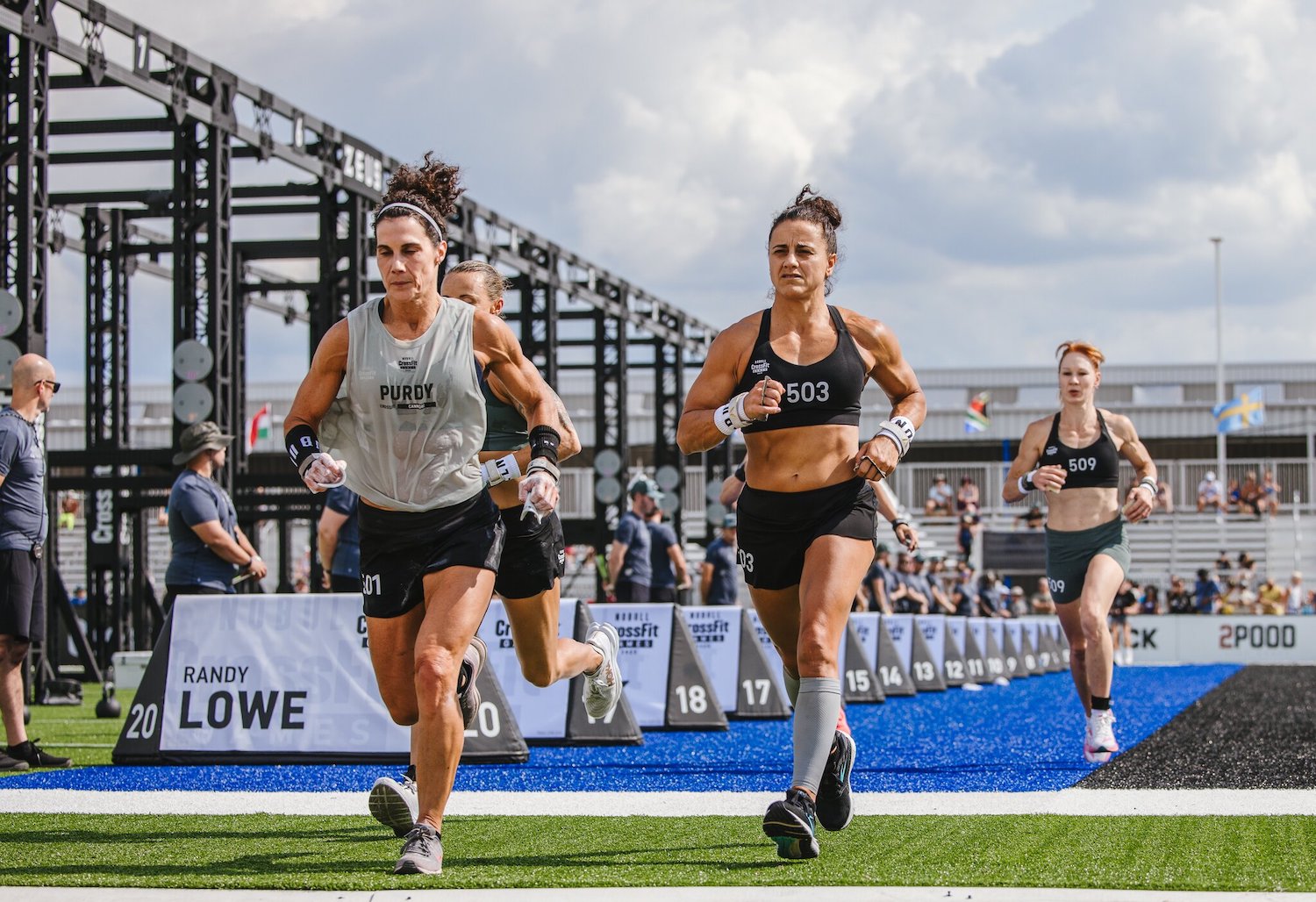 CrossFit | Athletes Tackle Helen at CrossFit Games